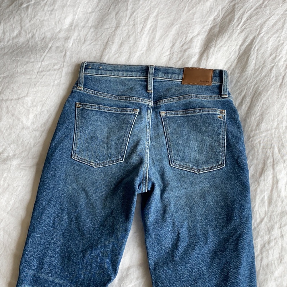 Madewell Mid-rise Classic Straight Jeans - Picture 4 of 5